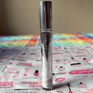 💋 VICTORIA’S SECRET WINTER BOMBSHELL ROLLERBALL 💋 NWT 💋